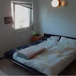 Duesseldorf - Separates, Privates Zimmer