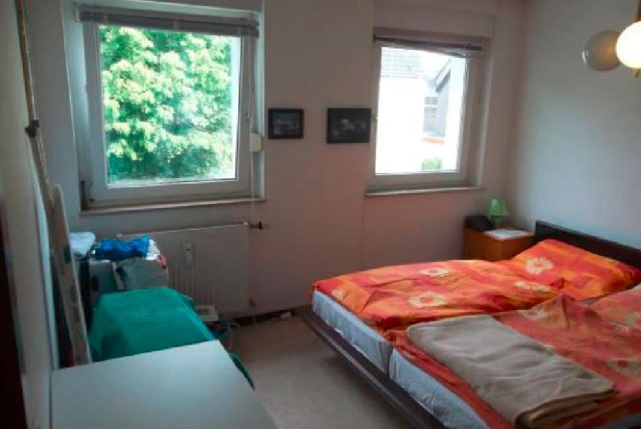 - Separates, Privates * Düsseldorf